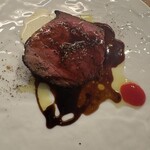 麹町ビストロ 階段の途中 - ローストビーフ