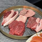 恵比寿 焼肉 羊ビヨリ - 