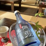 かくれ里 - 室内で花見酒