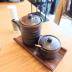 うな賀 - 卓上常備。