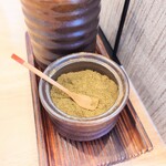 うな賀 - 粉山椒。