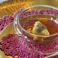 SALONE TOKYO - ピエモンテ州の郷土料理アニョロッティ ダル プリン（ラヴィオリの肉詰め）、十勝ロイヤルマンガリッツァ豚と栃木牛の合い挽きイン ブロードというコンソメスープ