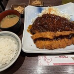 名古屋名物 みそかつ 矢場とん - 