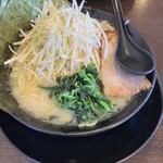 横浜家系ラーメン 龍馬家 - 料理写真:
