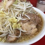 ラーメン二郎 - 料理写真:ショウガないから生姜オン