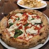Trattoria e Pizzeria De salita 赤坂