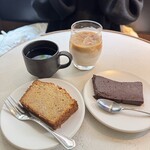 No. - ・チョコレートテリーヌ　¥750
                                ・バナナブレッド　¥600
                                ・Latte　iced  ¥700
                                ・Tea  hot  ¥700