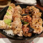 伊勢廣 - 今回のオーダーは焼鳥丼(４本）