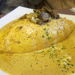 カフェレストラン ホット・ベリー - ポルチーニ茸のカルボナーラソースオムライス