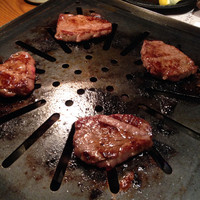 薩摩 牛の蔵 広尾本店 - 少し焼き過ぎかもですが、中はジューシー