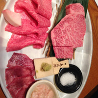 薩摩 牛の蔵 広尾本店 - 縦横失礼。お肉の盛り合わせ。お肉が綺麗です