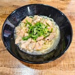 塩ホルモンラーメン