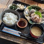 光る海 - 活ホッキ刺し定食