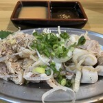 大衆立飲 もつ刺 すずき - なんこつ＆しろ