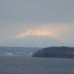 洞爺サンパレス - 遠くに羊蹄山