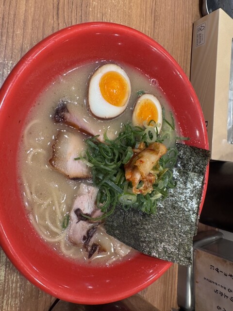 ラーメンたろう 三宮本店 - 三宮（神戸市営）/ラーメン | 食べログ