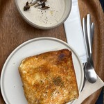 BLUE SIX COFFEE - チーズトースト