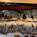 鰻 芳松 - よつば備長炭で焼かれた鰻は香ばしくフワトロ。皮まで柔らかく美味しいの一言。