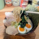 大館家 - 麺リフトアップ