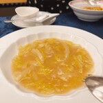 赤坂 四川飯店 - 帆立貝柱と白菜の煮込み