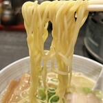 あみ焼き　天びん屋 - 天びん屋の極旨ラーメン、麺リフト！