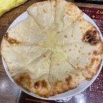 ナンハウス おだん - チーズナン