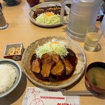 名古屋名物 みそかつ 矢場とん 矢場町本店 - 