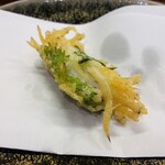 天ぷら 車 - 白魚の大葉包み