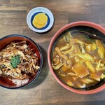 田舎うどん吾作 - 料理写真:カレーうどん&かき揚げ丼
