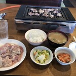 花千鳥 - 塩ホルモン定食