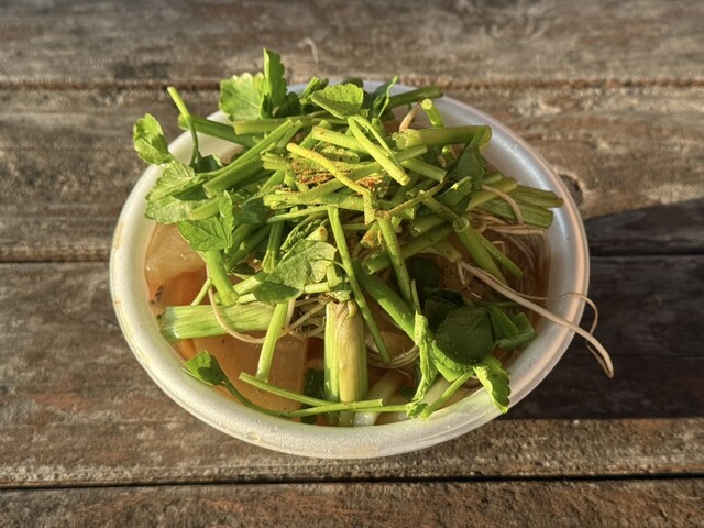 スズタケ 閖上港朝市の海鮮丼・海鮮料理 | 名取市