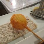 創作串揚 つだ - 玉ねぎ　カレー挽肉入