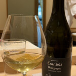 鮨 めい乃 - 2杯いただきました♪
      Domaine de la Cras
      Bourgogne Coteaux de Dijon Monopole Blanc 2022
      フランス ブルゴーニュ産の白ワイン