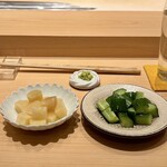 鮨 めい乃 - ガリと胡瓜