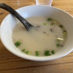 みくま飯店 - ランチタイムはサービスのスープ　美味しい〜♪