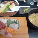 ファミリー・アンド・リゾート 川ばた - お刺身に天麩羅