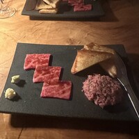 カルネジーオ イースト - 