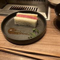 焼肉うしごろ 新宿三丁目店 - 