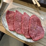 焼肉ホルモン諸星 - 