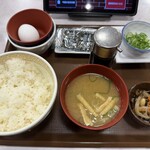 なか卯 - すき家