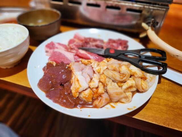 焼肉定食(500g)』by Ken-ichi-uji : 和牛専門店生ホルモン ちえちゃん