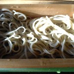 そば繁 - 天ざる　竹そのままの食器が趣ある～