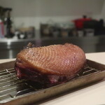 フィエルテ - 青首鴨ローストのプレゼンテーション