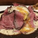 ジェイズカレー 北千住本店 - ジェイズ丼富士(肉まし1.5倍) 玉子を崩した後