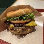 CENTRAL BURGER SHOP - スマッシュチーズバーガー