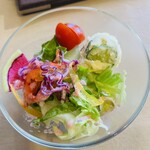 レストラン　イイジマ - ビーツのドレッシング美味しいです