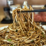 三久 - もやしとパリっと焼きそばの食感がいい