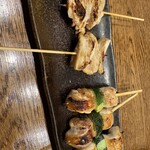炭火串焼専門店 鶏天 - ナンコツ・淡海地鶏串