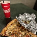 PIZZA SLICE フードコート P. - 