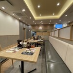松のや - 店内は広々